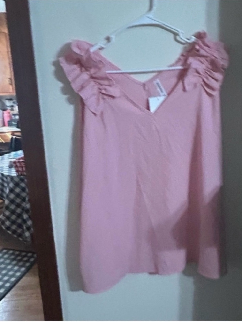 NWT Zenana Size 3X Light Pink
Ruffle Strap Tank